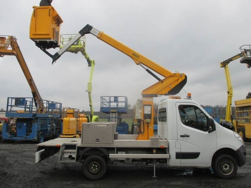 Klubb K26  - Грузовик с подъемником: фото 1