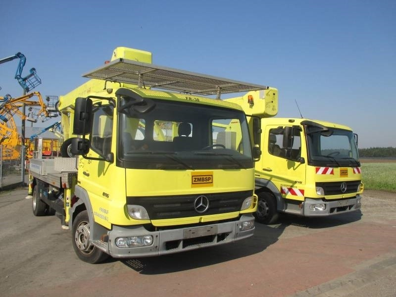 Wumag WT 230  - Грузовик с подъемником: фото 1