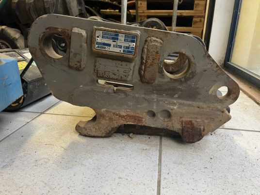 Attache rapide hydraulique Arden qa20 - qa21 - Сцепное устройство: фото 1 Attache rapide hydraulique Arden qa20 - qa21 - Сцепное устройство: фото 1