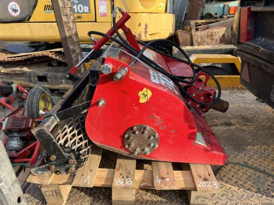 Enfouisseurs de Pierres - Техника для обработки почвы: фото 1