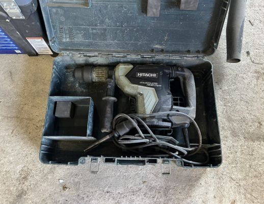 Perforateur / burineur hitachi dh 40 - Оборудование для гаражей/ Мастерских: фото 1 Perforateur / burineur hitachi dh 40 - Оборудование для гаражей/ Мастерских: фото 1