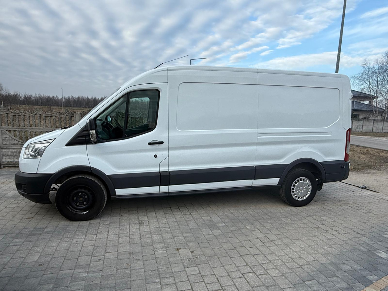 Ford Transit - Цельнометаллический фургон: фото 1 Ford Transit - Цельнометаллический фургон: фото 1