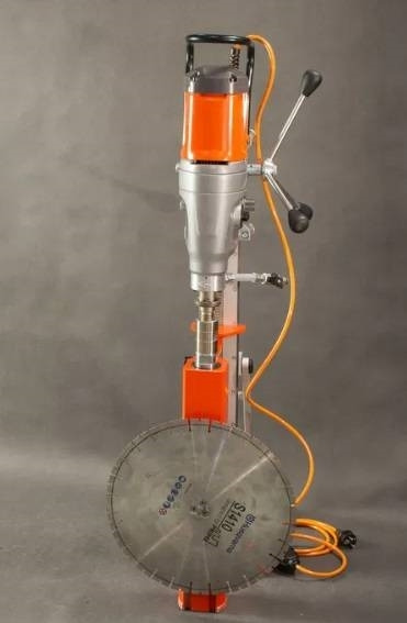 Husqvarna PC16 DM430  - Строительное оборудование: фото 1