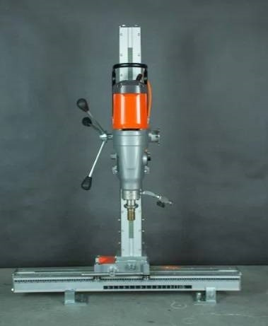 Husqvarna DM430 DS502 - Навесное оборудование для Буровых машин: фото 1 Husqvarna DM430 DS502 - Навесное оборудование для Буровых машин: фото 1