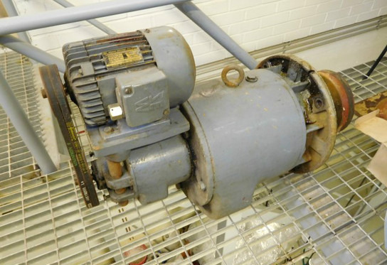 Vaihteita 2 kpl - sähkömoottori / sähkömoottorit - Сельскохозяйственная техника: фото 1