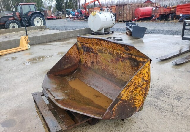 Sorakauha 150cm Vila kiinnikkeellä - Ковш для Сельскохозяйственной техники: фото 1