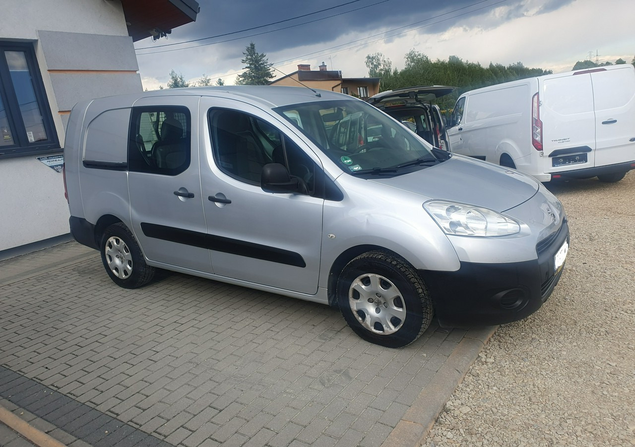 Peugeot Partner II 5 lub 2 osobowy *long * zabudowa gruau* - Легковой автомобиль: фото 5 Peugeot Partner II 5 lub 2 osobowy *long * zabudowa gruau* - Легковой автомобиль: фото 5