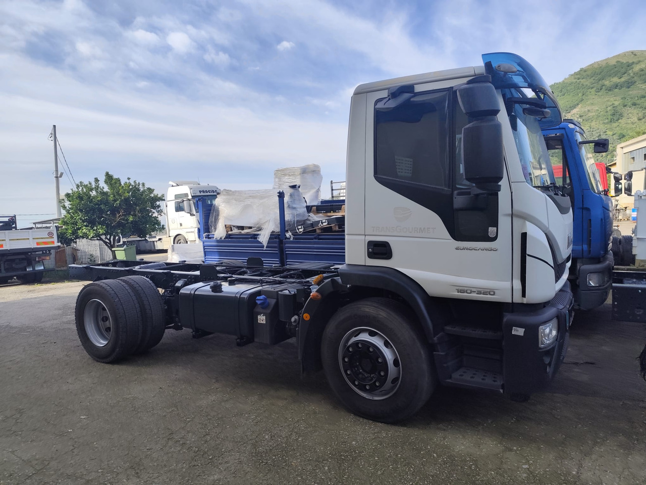 Грузовик-шасси IVECO EUROCARGO 180-320: фото 9