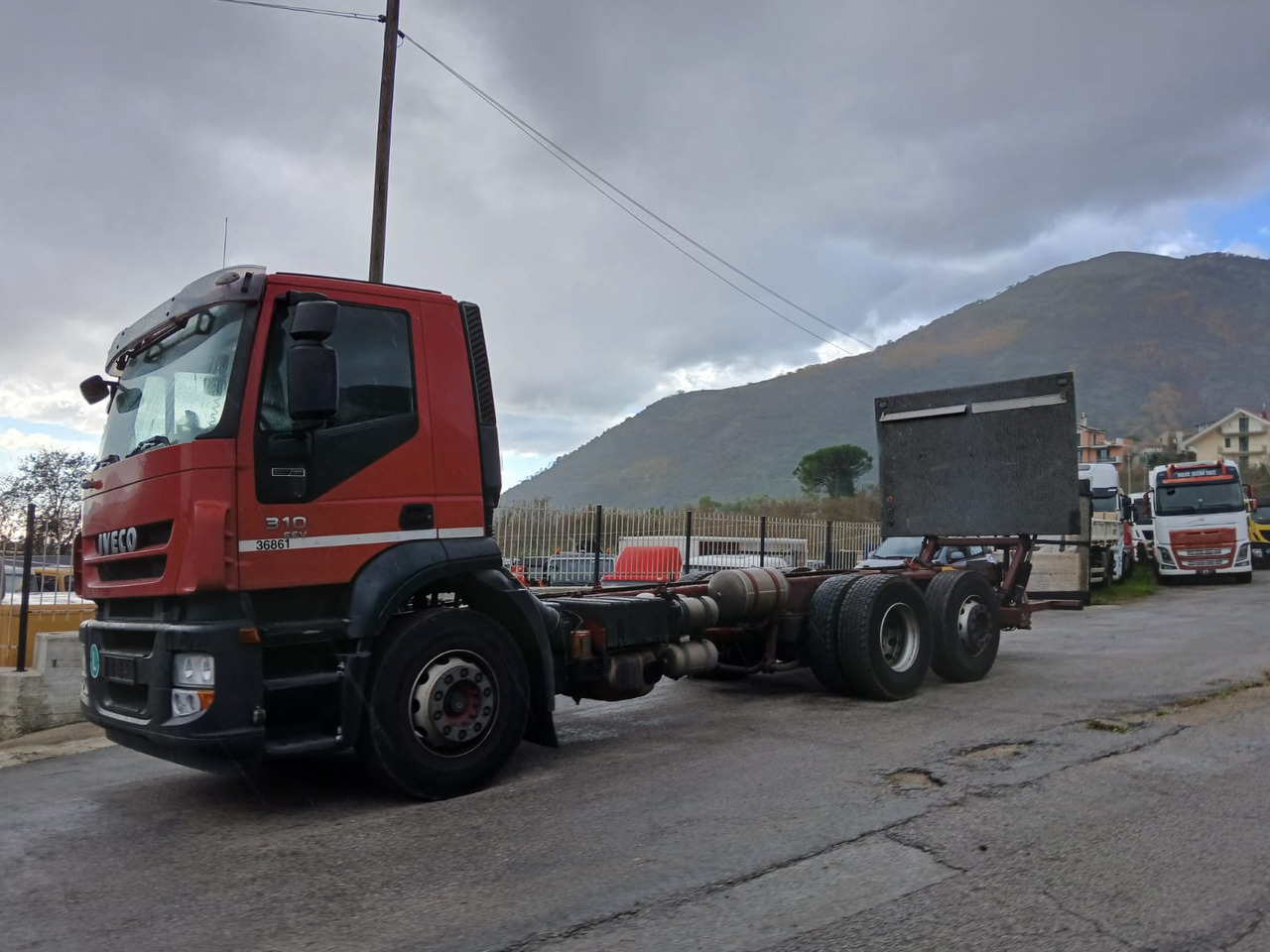 IVECO STRALIS AD 260S31 - Грузовик-шасси: фото 1 IVECO STRALIS AD 260S31 - Грузовик-шасси: фото 1