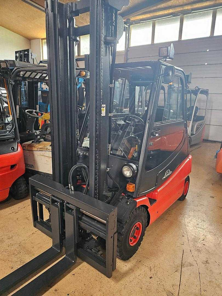 Linde E25S-03 - Электропогрузчик: фото 2 Linde E25S-03 - Электропогрузчик: фото 2