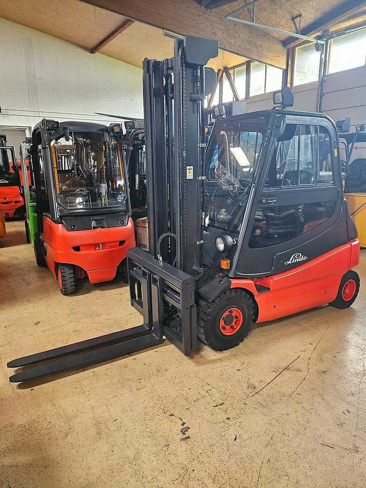 Linde E25S-03 - Электропогрузчик: фото 3 Linde E25S-03 - Электропогрузчик: фото 3