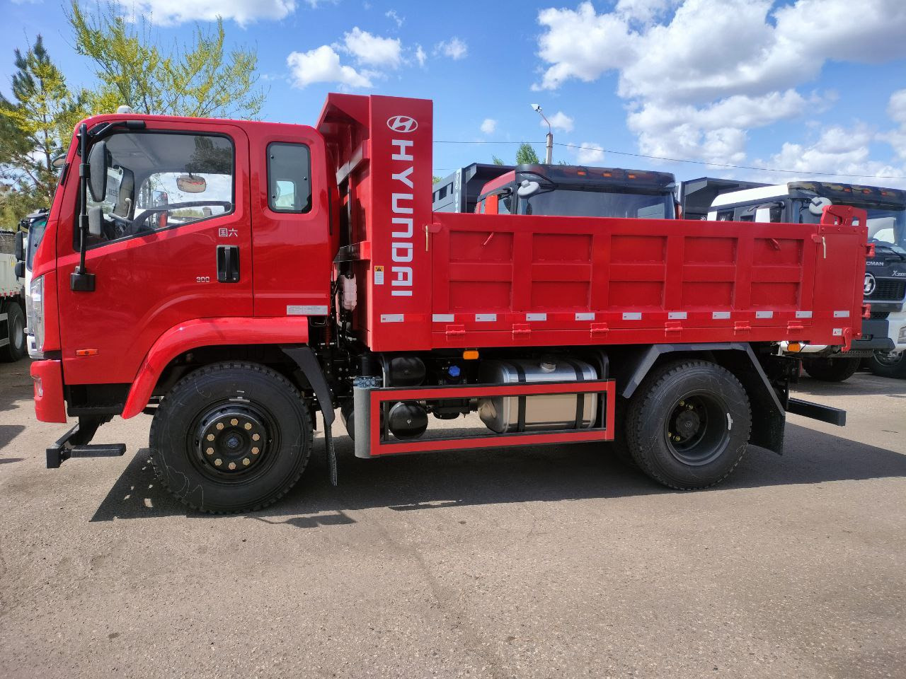 Новый Самосвал HYUNDAI с передним подъемником: фото 7