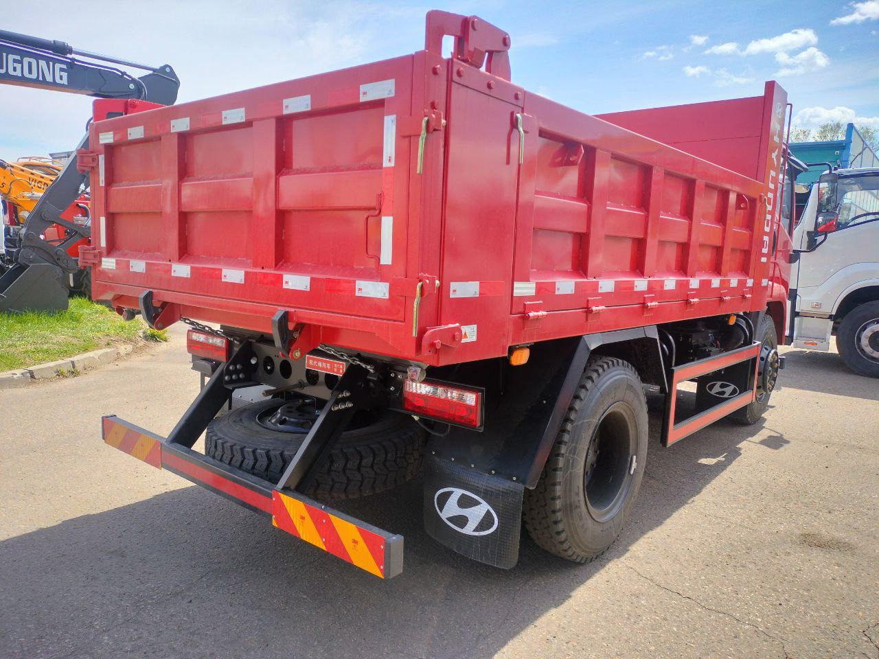 Новый Самосвал HYUNDAI с передним подъемником: фото 8