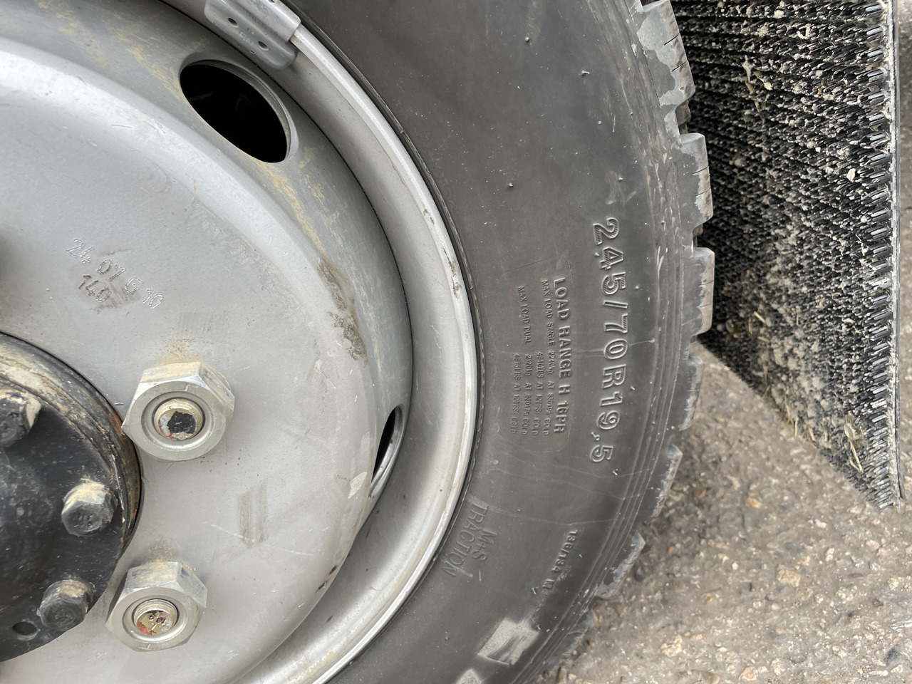 Новый Бортовой грузовик/ Платформа, Автоманипулятор ISUZU 4х4 c КМУ XCMG SQS125: фото 9