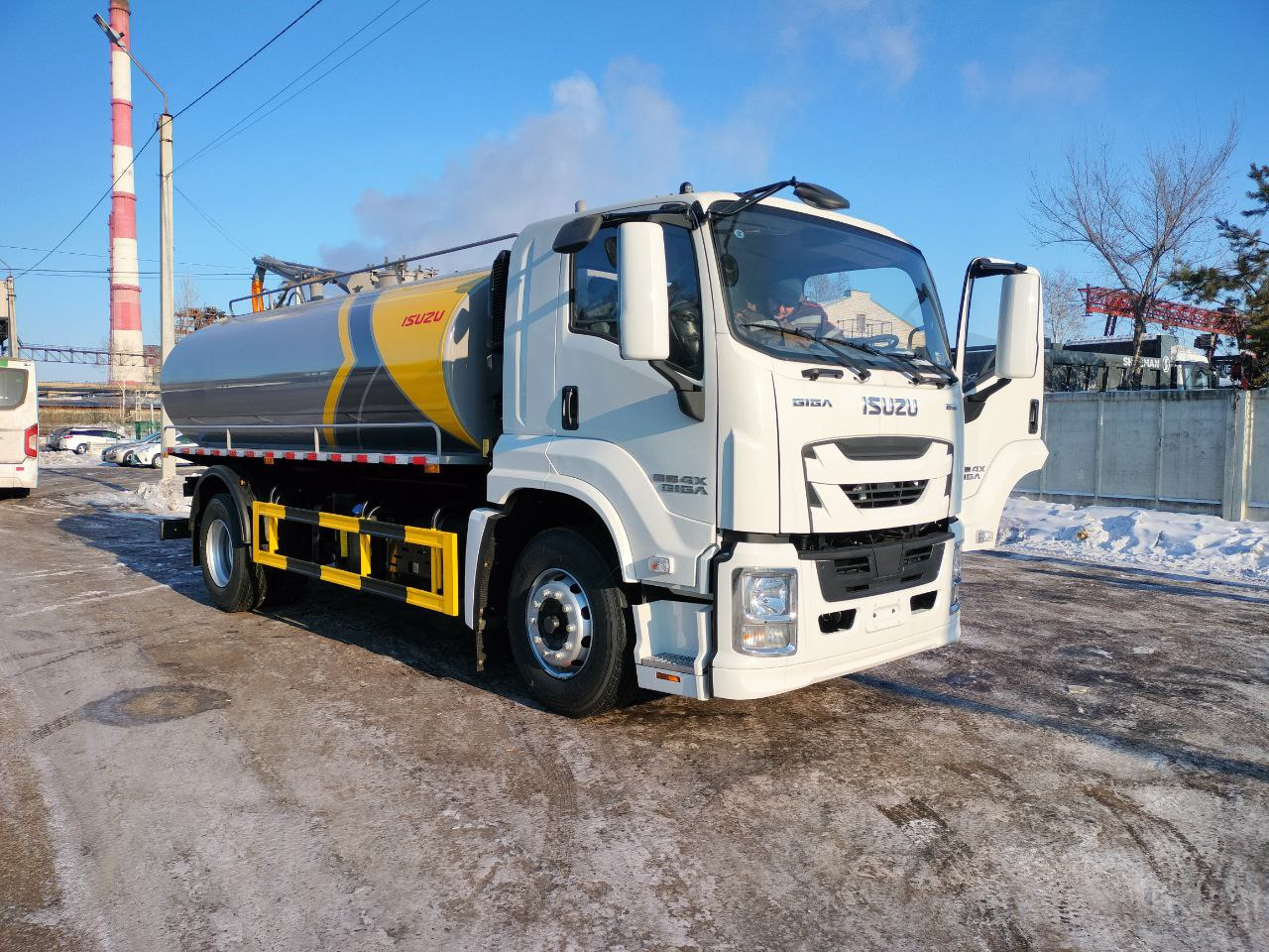 Новый Ассенизатор ISUZU GIGA бочка 15 м3: фото 15
