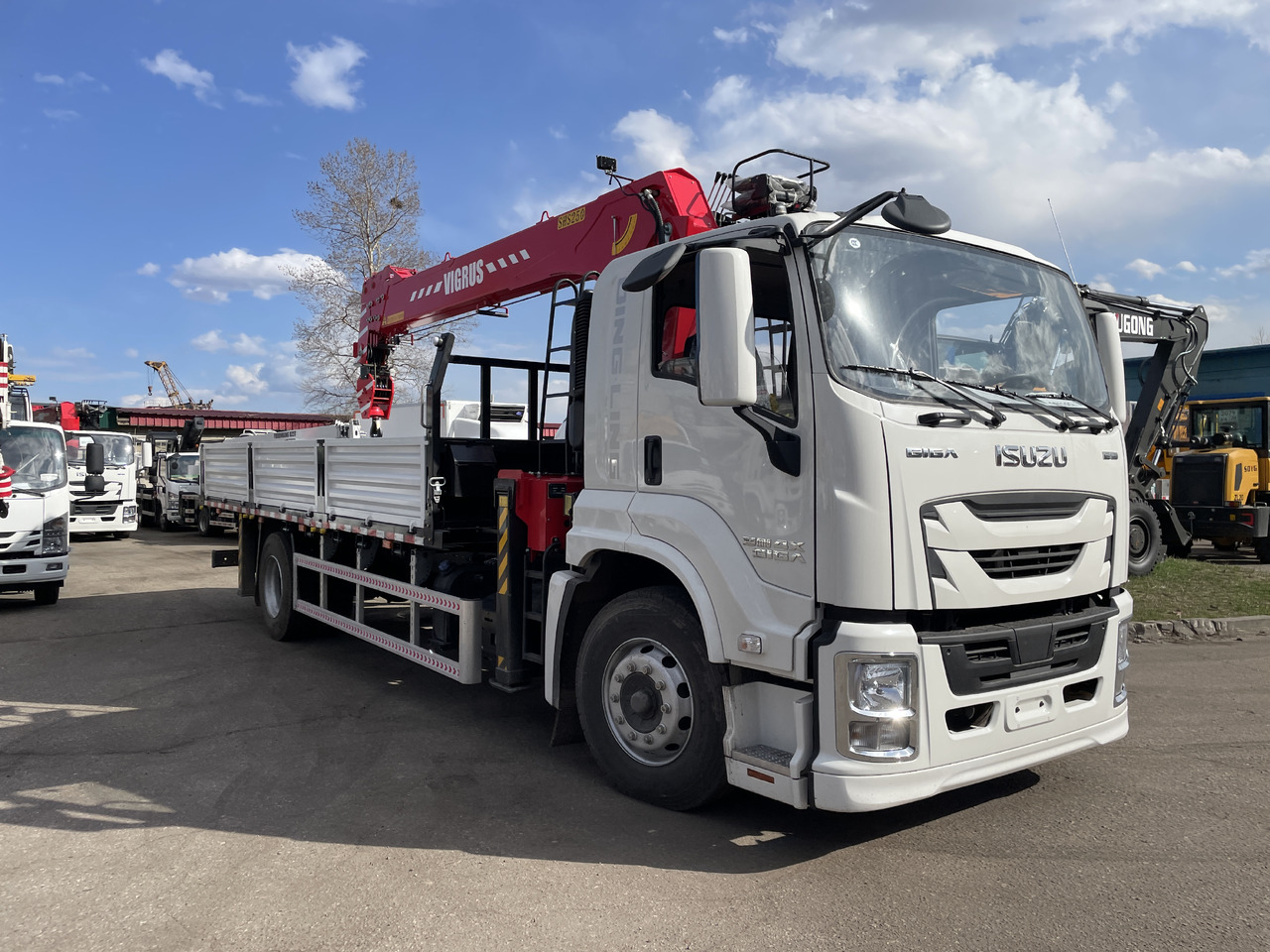 ISUZU GIGA с КМУ 10 т - Грузовик бортовой/ Платформа, Автоманипулятор: фото 3 ISUZU GIGA с КМУ 10 т - Грузовик бортовой/ Платформа, Автоманипулятор: фото 3