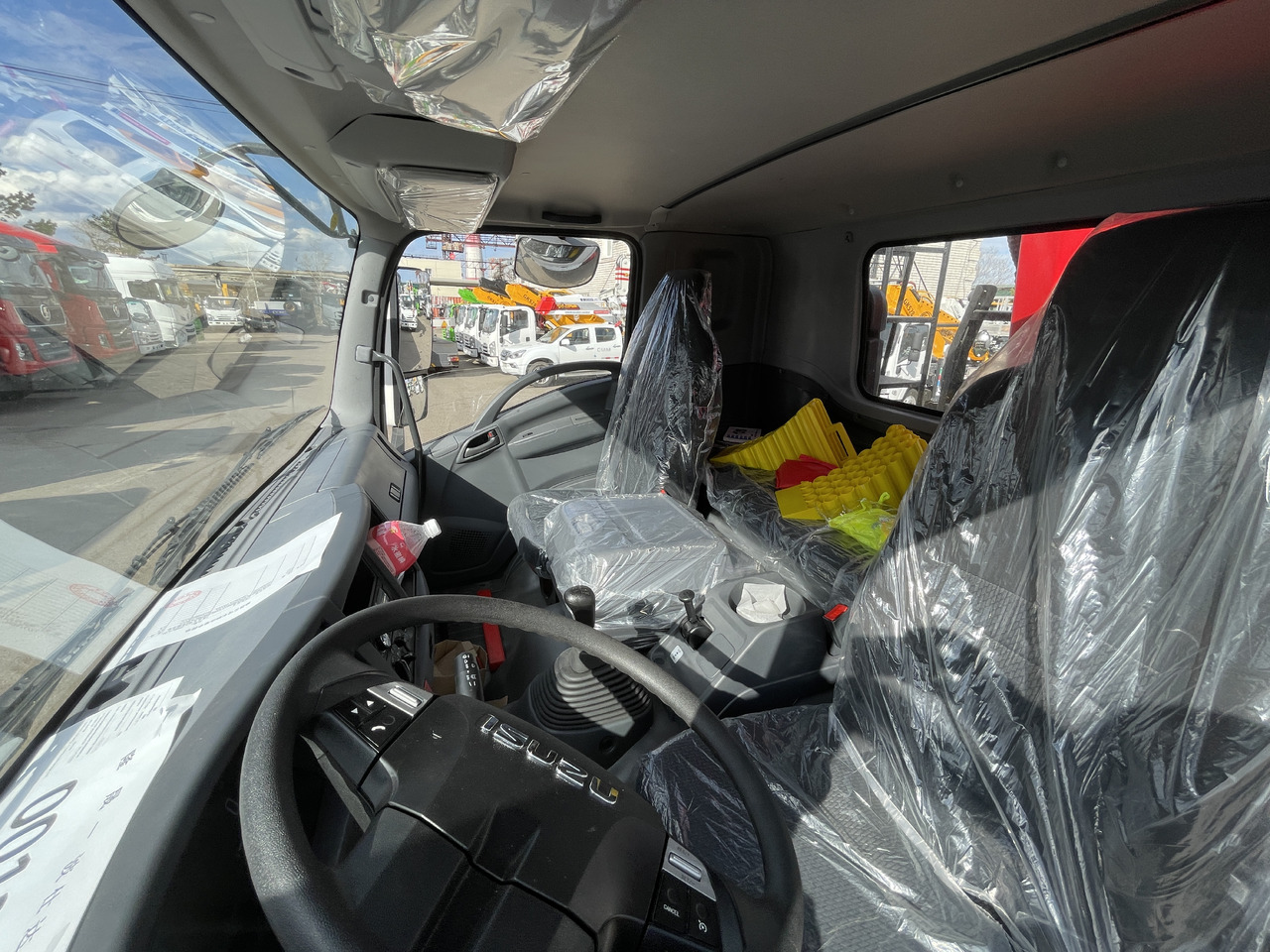 Новый Грузовик бортовой/ Платформа, Автоманипулятор ISUZU GIGA с КМУ 10 т: фото 12
