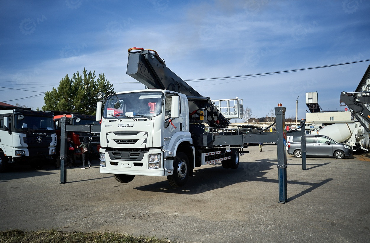 ISUZU автовышка 45 м - Грузовик с подъемником: фото 1 ISUZU автовышка 45 м - Грузовик с подъемником: фото 1