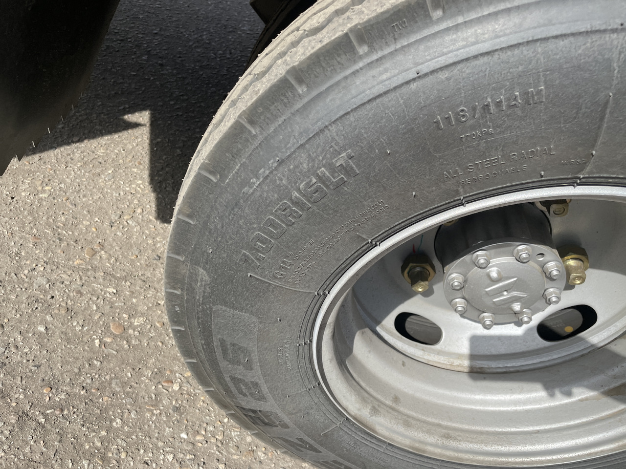 Новый Грузовик с подъемником ISUZU высота подъема 30.5 м: фото 6