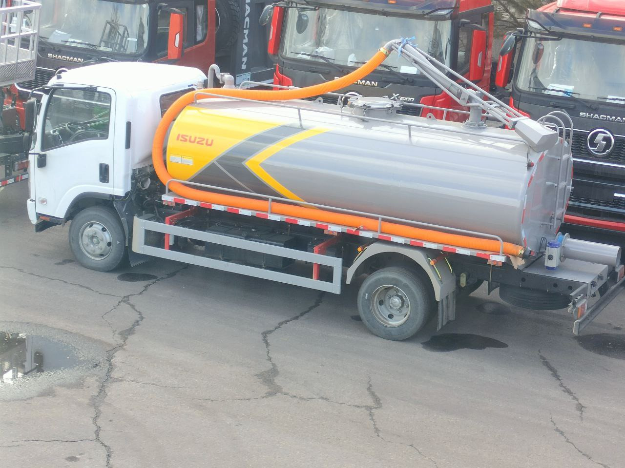 Isuzu 700P - Ассенизатор: фото 4 Isuzu 700P - Ассенизатор: фото 4