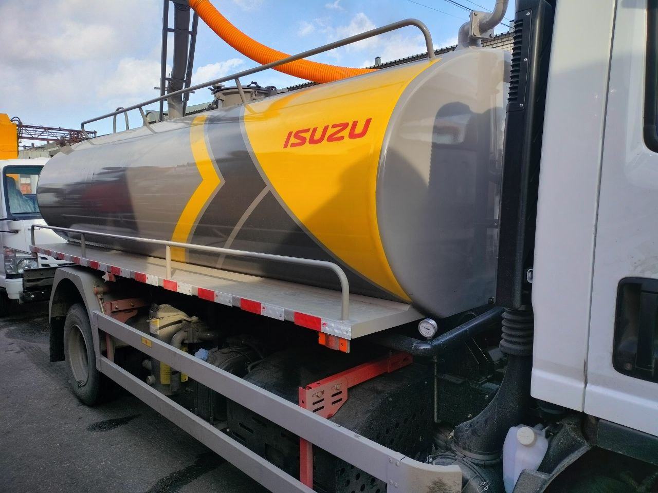 Isuzu 700P - Ассенизатор: фото 5 Isuzu 700P - Ассенизатор: фото 5