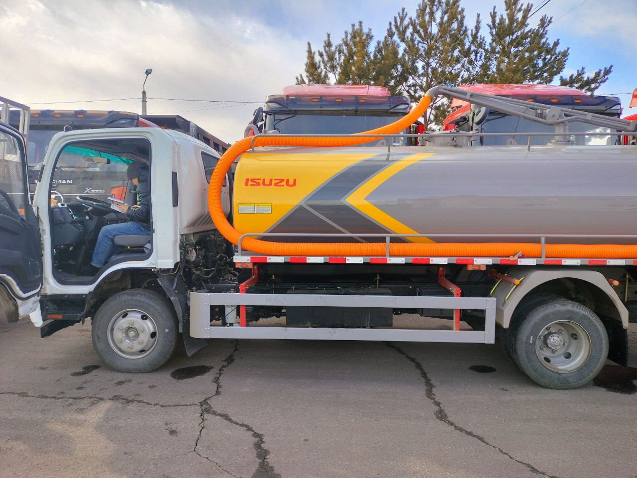 Isuzu 700P - Ассенизатор: фото 3 Isuzu 700P - Ассенизатор: фото 3