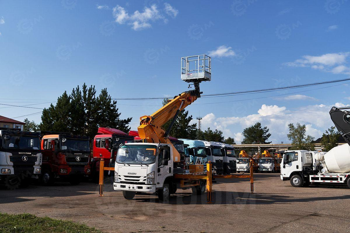 Isuzu Elf 30.5 м - Грузовик с подъемником: фото 1 Isuzu Elf 30.5 м - Грузовик с подъемником: фото 1