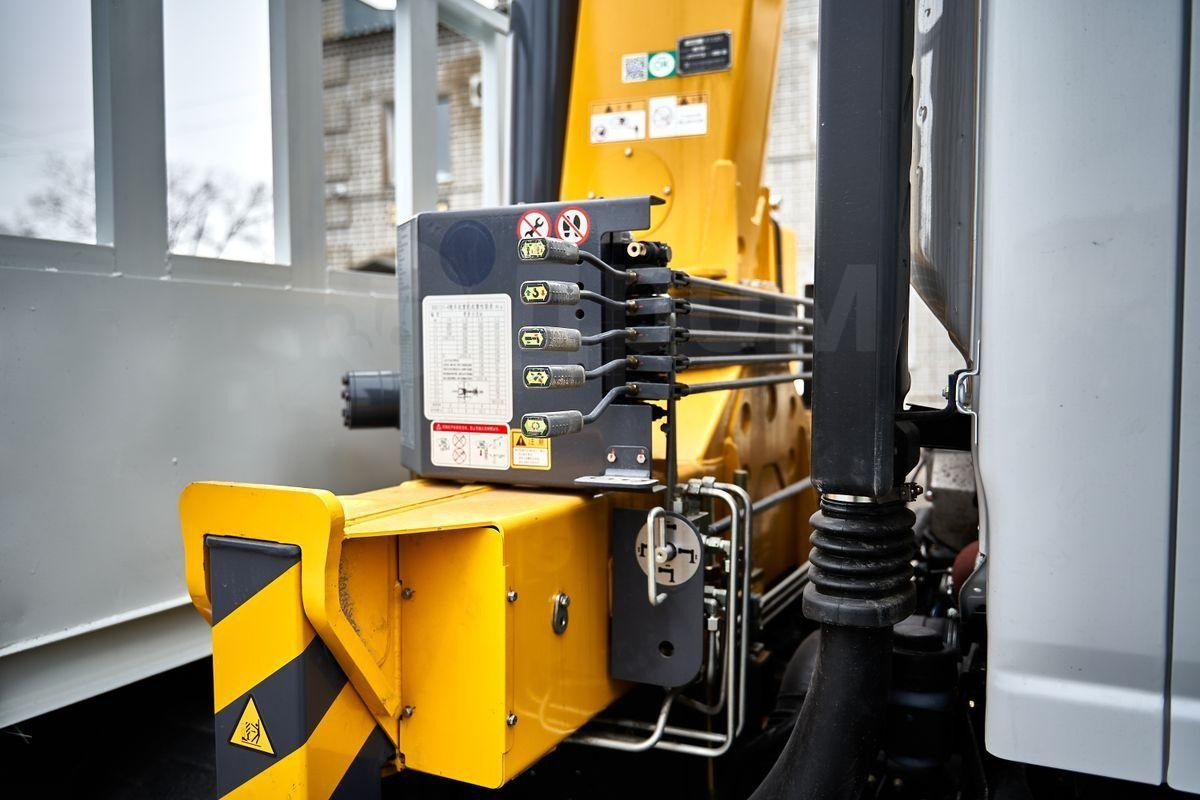 Новый Автоманипулятор Isuzu Elf 4WD c КМУ XCMG 5т: фото 15