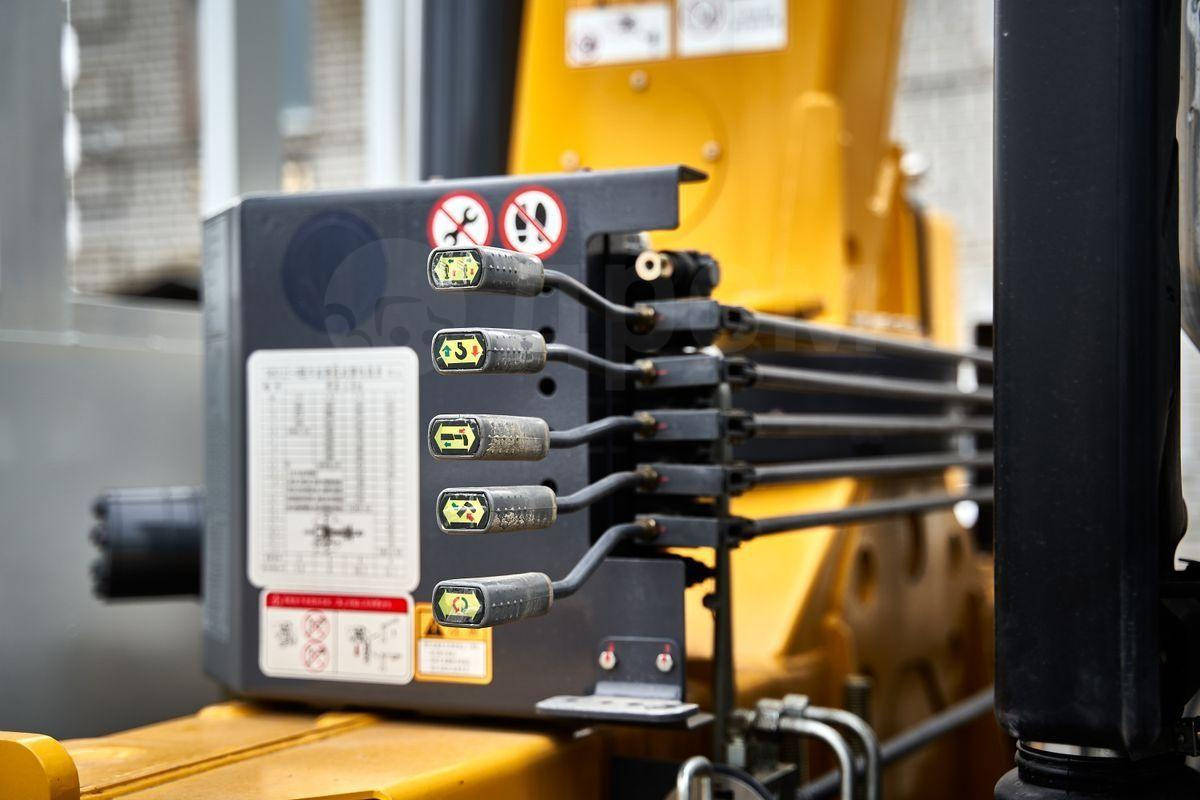 Новый Автоманипулятор Isuzu Elf 4WD c КМУ XCMG 5т: фото 16