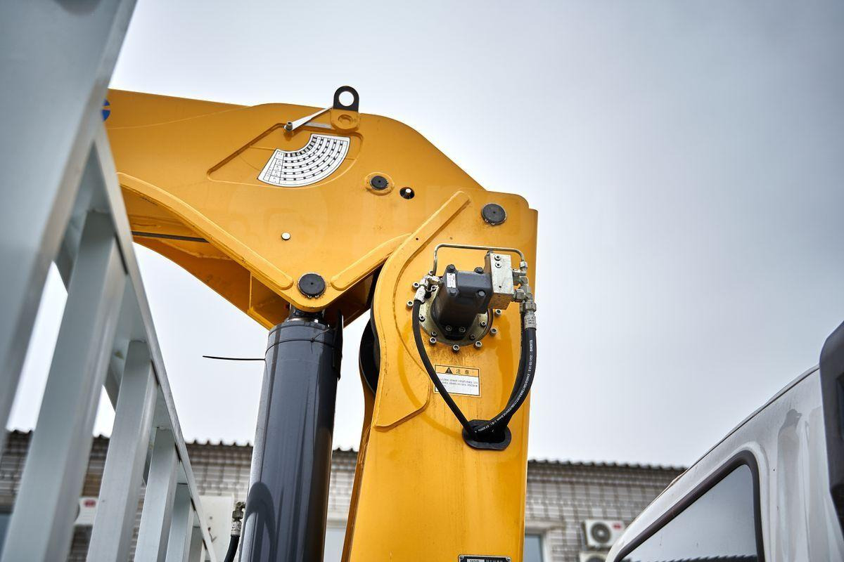 Новый Автоманипулятор Isuzu Elf 4WD c КМУ XCMG 5т: фото 17