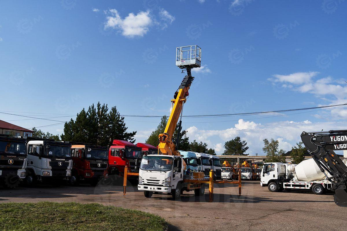 Новый Грузовик с подъемником Isuzu Elf: фото 11