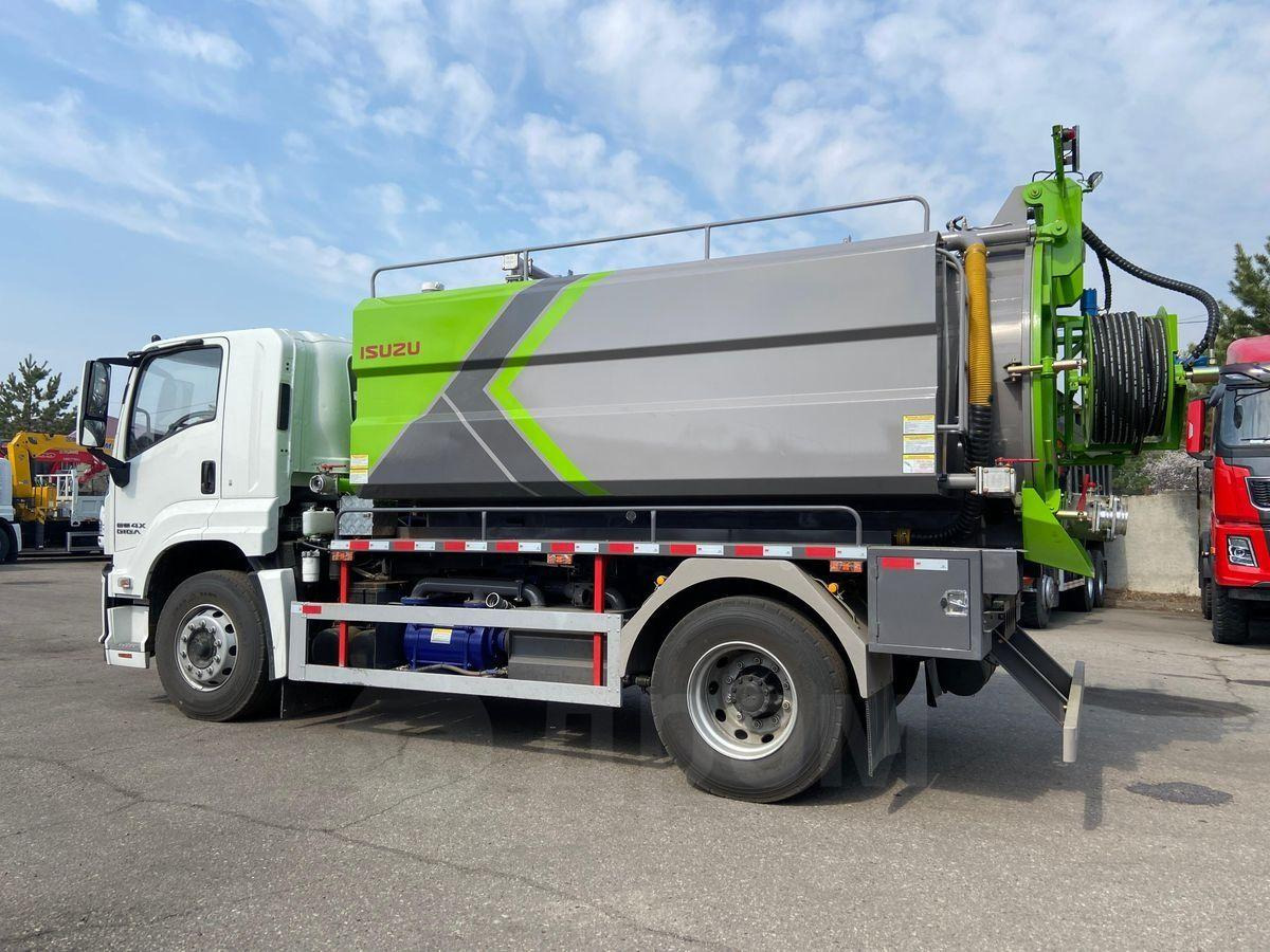 Новый Ассенизатор Isuzu Giga: фото 16