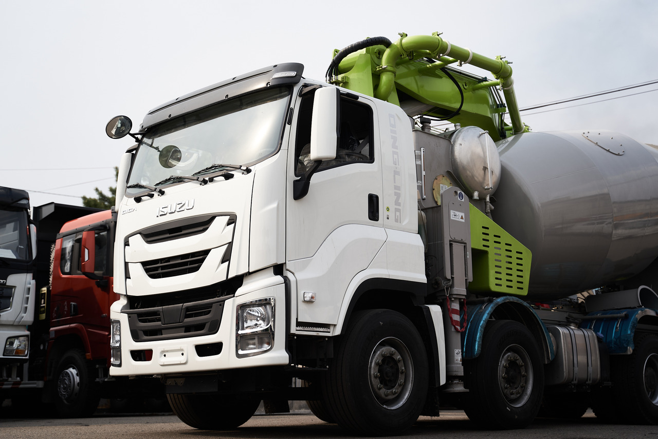 Isuzu Giga точка 9 м3 стрела 32 м - Автобетононасос-смеситель: фото 3 Isuzu Giga точка 9 м3 стрела 32 м - Автобетононасос-смеситель: фото 3