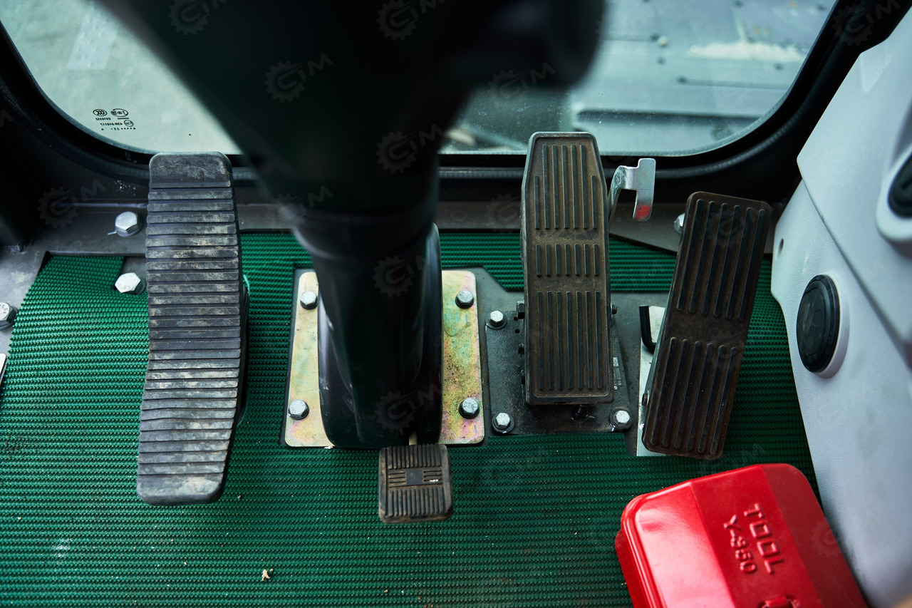 Новый Колёсный экскаватор YUGONG YG215: фото 18