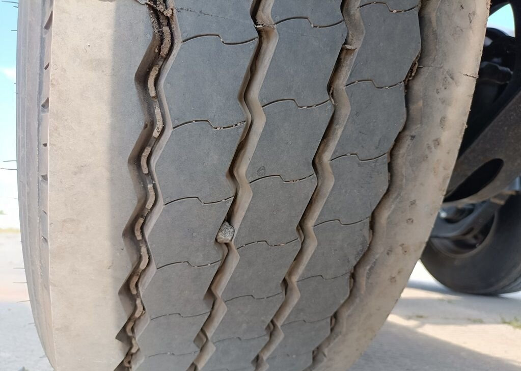 Новый Полуприцеп-контейнеровоз/ Сменный кузов Guveneller HKT: фото 17