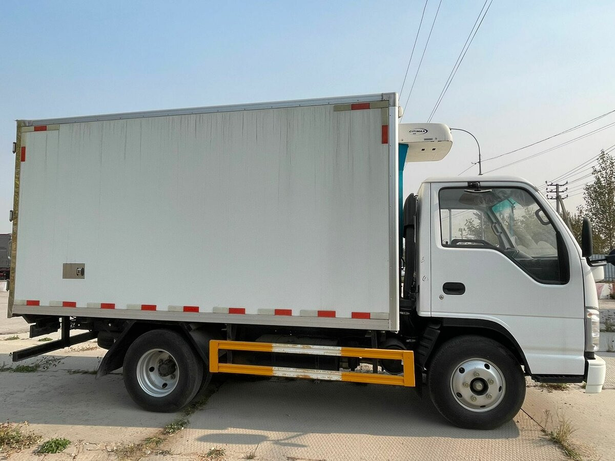 ISUZU Elf - Рефрижератор: фото 4 ISUZU Elf - Рефрижератор: фото 4