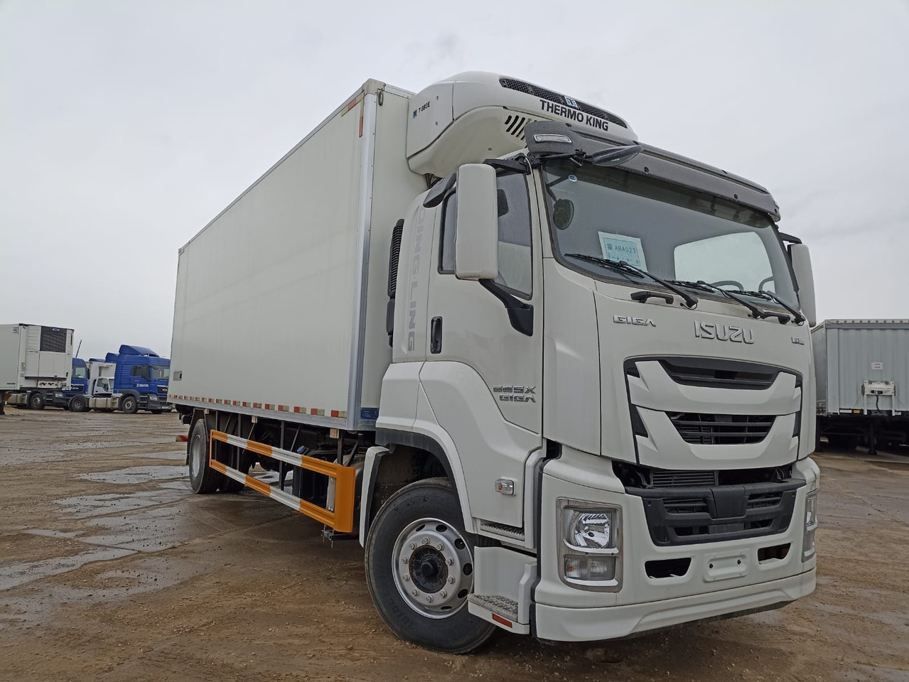 ISUZU Giga (C-series) - Рефрижератор: фото 1 ISUZU Giga (C-series) - Рефрижератор: фото 1