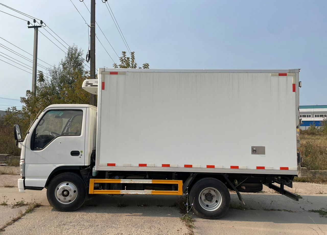 Isuzu Elf - Рефрижератор: фото 5 Isuzu Elf - Рефрижератор: фото 5