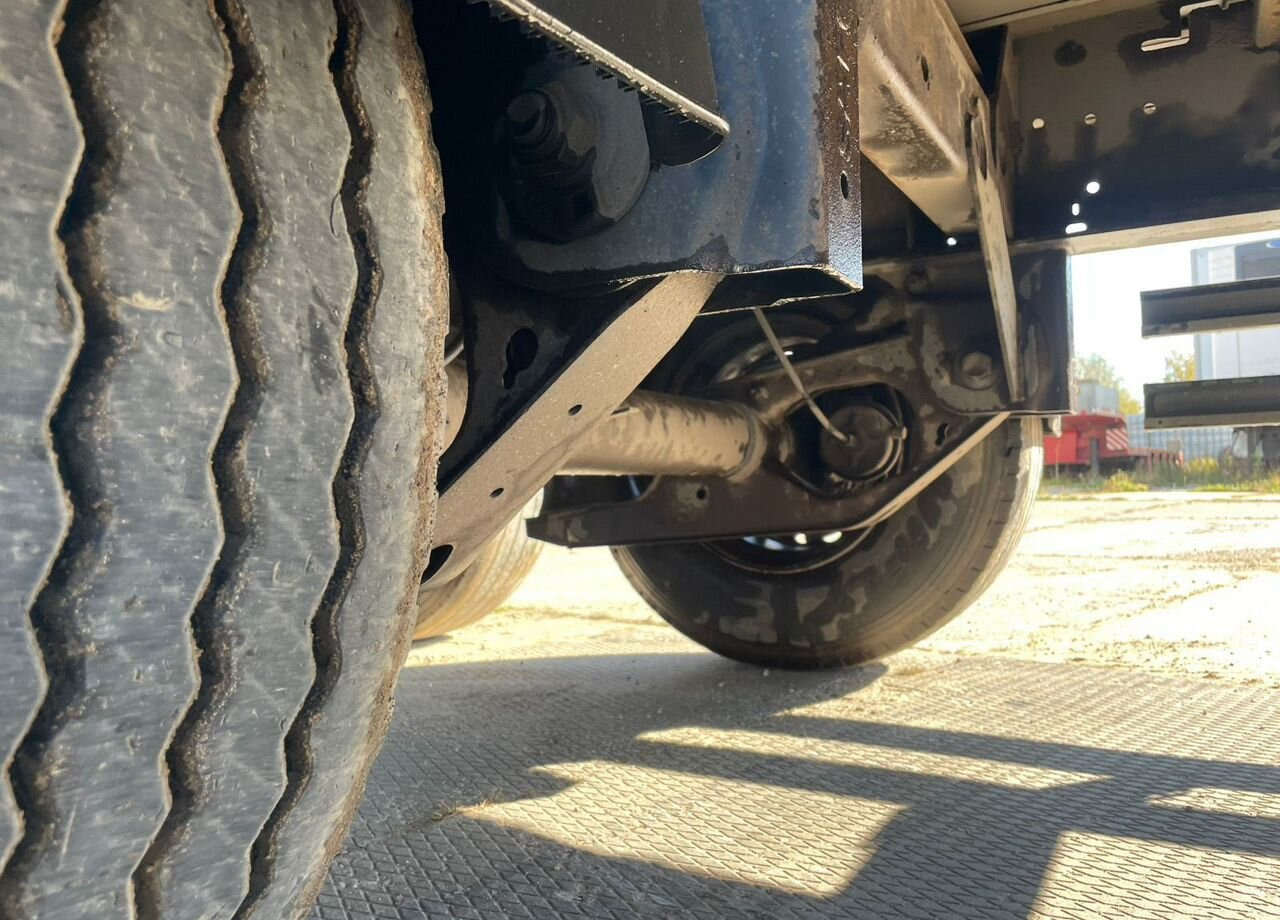 Тентованный полуприцеп Kogel S24-1: фото 15 Тентованный полуприцеп Kogel S24-1: фото 15