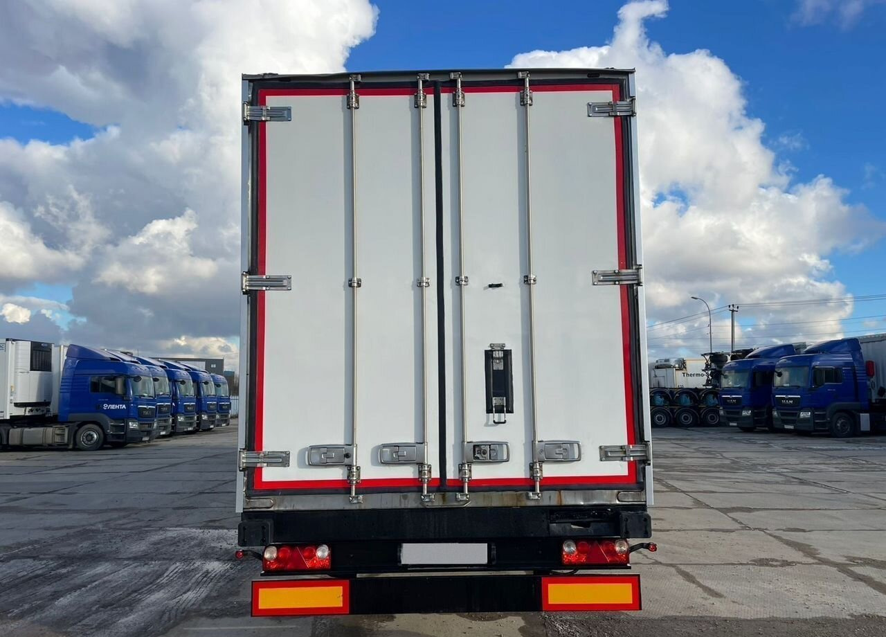Полуприцеп-рефрижератор Kogel SCB24: фото 10 Полуприцеп-рефрижератор Kogel SCB24: фото 10