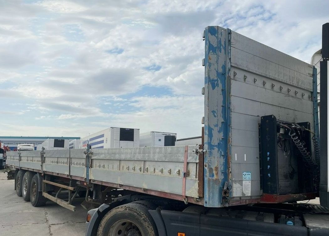 Kogel SN24 - Полуприцеп бортовой/ Платформа: фото 1 Kogel SN24 - Полуприцеп бортовой/ Платформа: фото 1