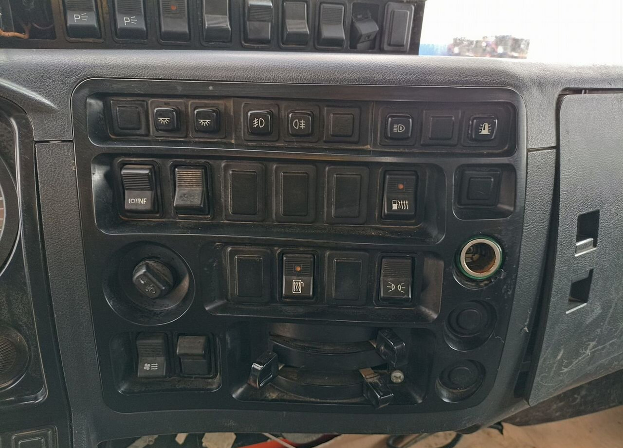 Коммунальная/ Специальная техника КАМАЗ КО-806: фото 13