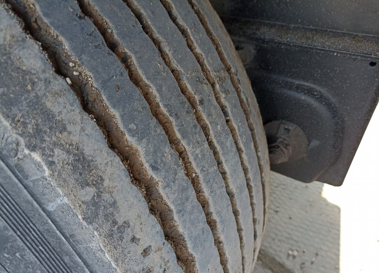 Тентованный полуприцеп Krone SD: фото 11