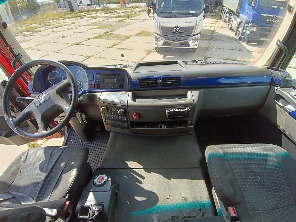 Изотермический грузовик MAN TGS 26.350 6x2-2: фото 10