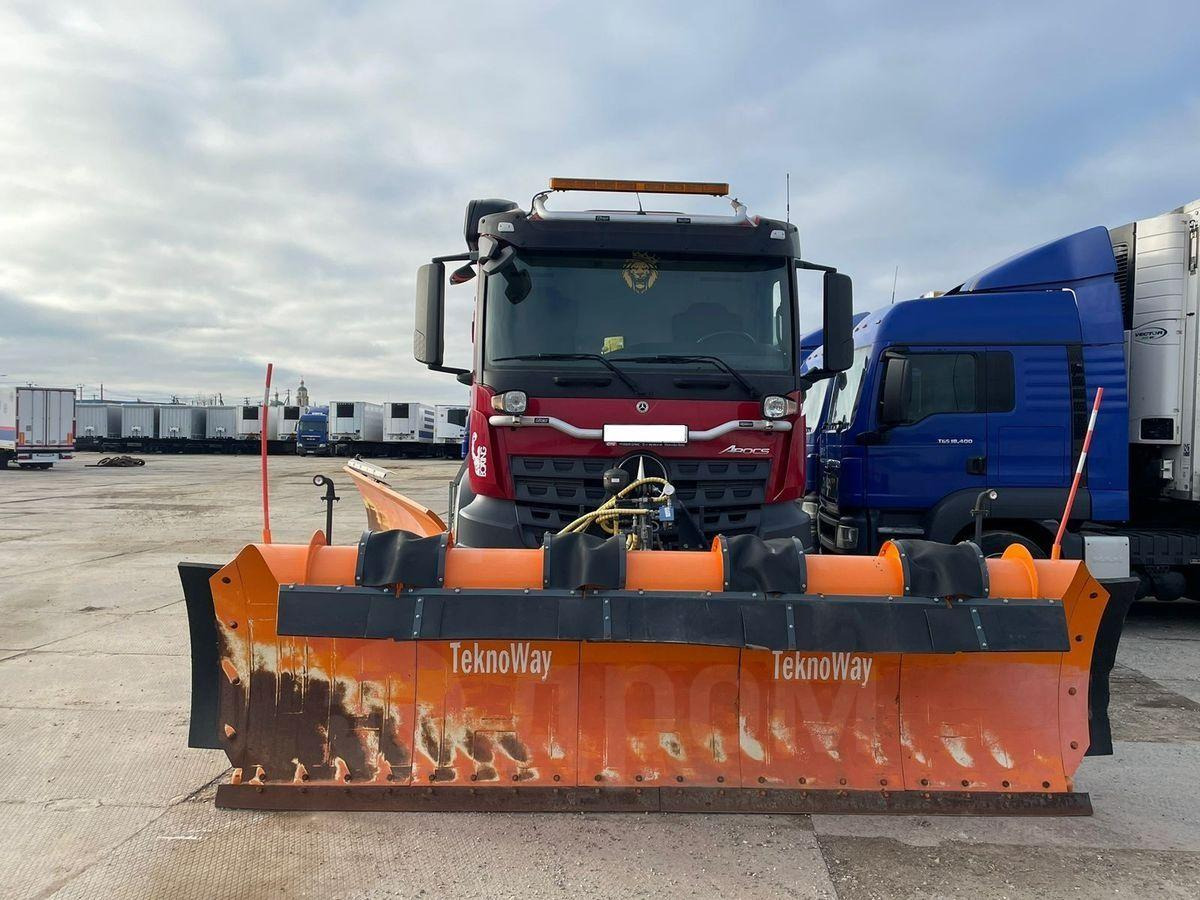 Mercedes-Benz Arocs - Снегоуборочная машина: фото 2 Mercedes-Benz Arocs - Снегоуборочная машина: фото 2