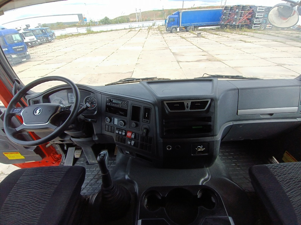 Самосвал SHACMAN SX33186W366C 8x4: фото 13 Самосвал SHACMAN SX33186W366C 8x4: фото 13