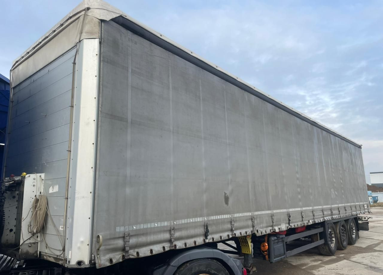 Schmitz Cargobull S.CB S3T - Тентованный полуприцеп: фото 2 Schmitz Cargobull S.CB S3T - Тентованный полуприцеп: фото 2