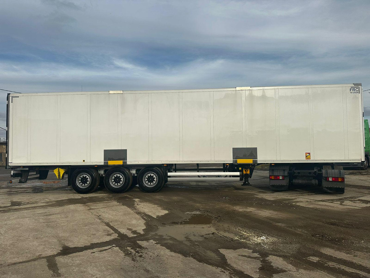 Полуприцеп-рефрижератор ТРАНСМАШСЕРВИС 937702 на шасси Schmitz Cargobull: фото 8