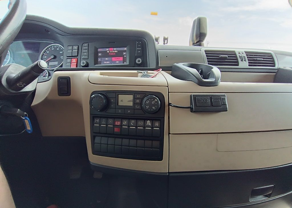 Тягач MAN TGX: фото 14