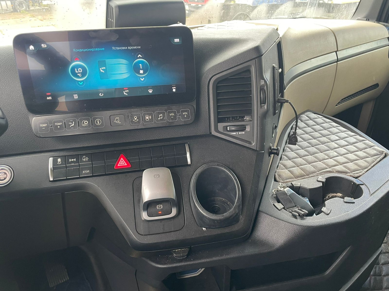 Тягач MERCEDES-BENZ ACTROS 1845 LS: фото 9